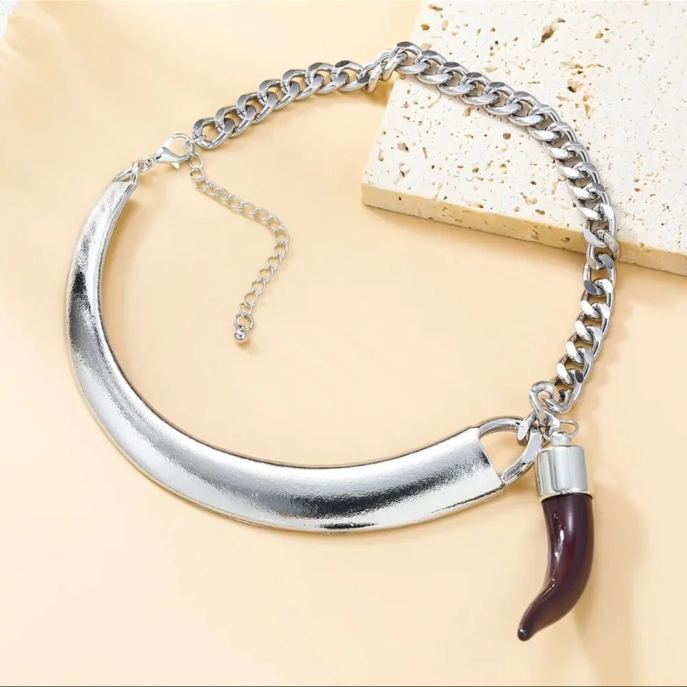 Zara Silver Chain Necklace with Horn Pendants - Picture 2 of 5